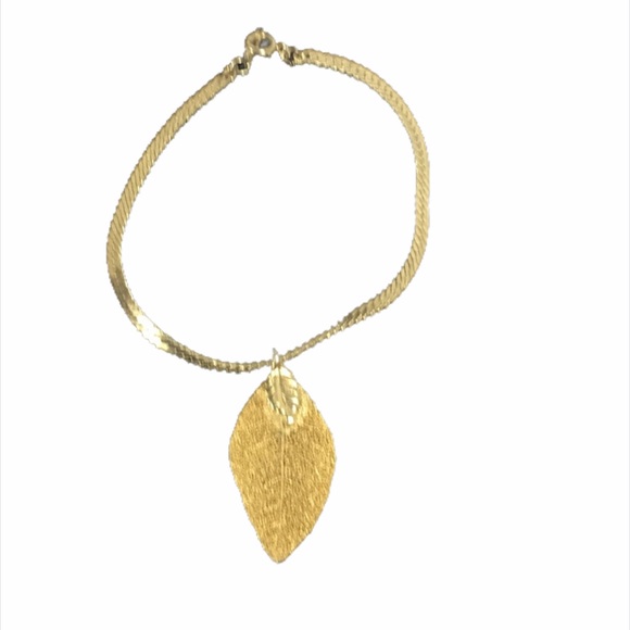 Leaf Bracelet, Gold Tone - Picture 2 of 4